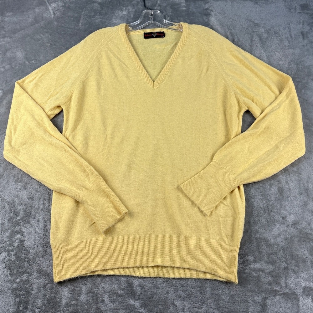 Vintage Robert Bruce Mens V-Neck Sweater Pale Yellow Raglan Pullover Size M